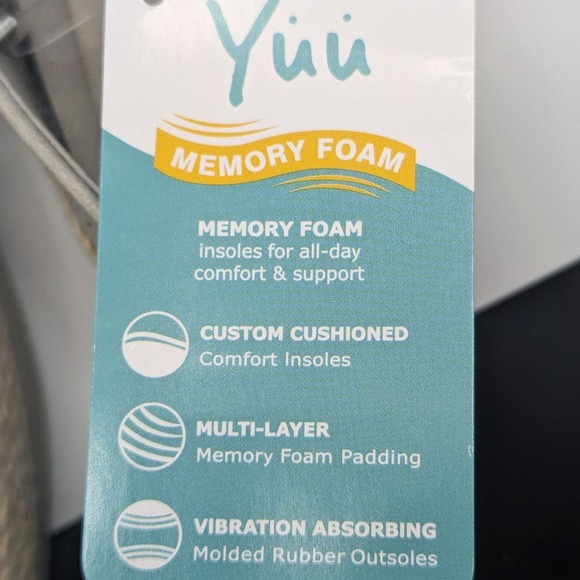 Yuu Womens Lacey Slip-On Light Gray Shoes Size 10 New Tags Memory Foam Loafers - Picture 6 of 6